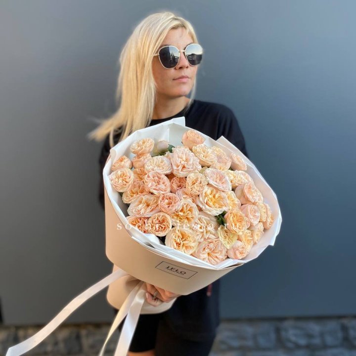 15 пионовидных роз №2 в Каменске-Уральском