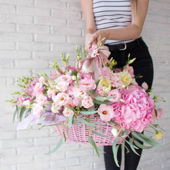 Авторская корзина №6 с доставкой в Каменске-Уральском