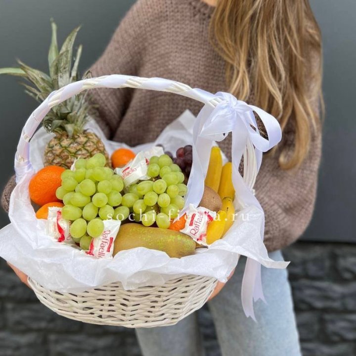 Фруктовая корзина №4 с доставкой в Каменске-Уральском