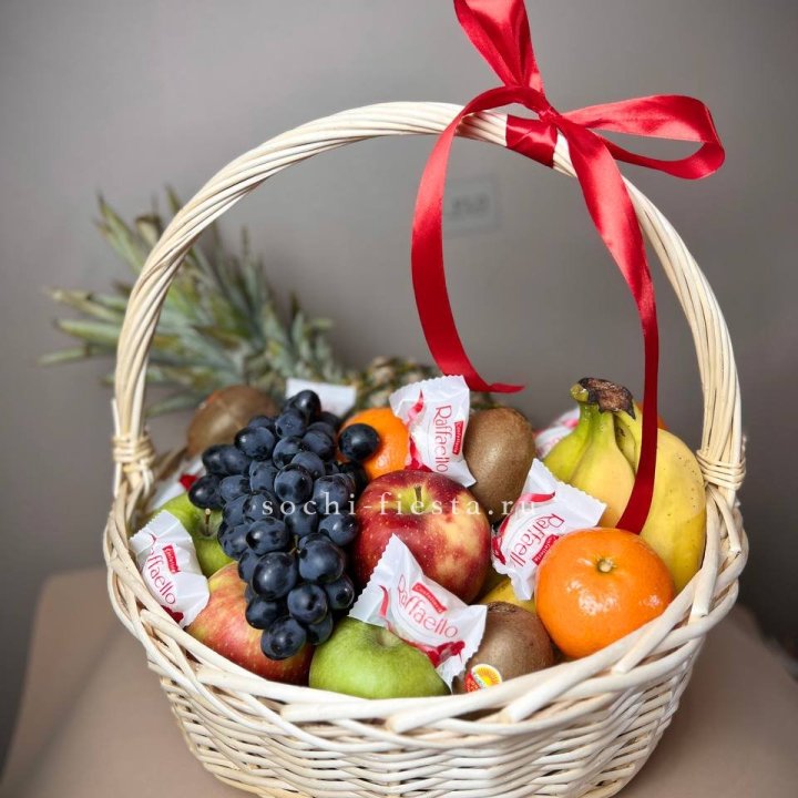 Фруктовая корзина №3 с доставкой в Каменске-Уральском